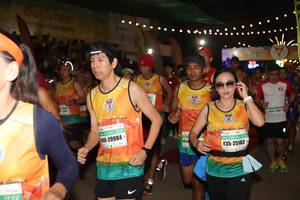 BIB: 180, 20984, 25183
                            <button type="button" onclick="openModal(9884051)" class="btn btn-primary btn-sm float-right btn-popup" data-toggle="modal" data-target=".modal-high-quality">
                        <i class="fas fa-shopping-cart"></i> Add to Cart
                    </button>
                                            <button type="button" onclick="isThisMe(9884051, true)" class="btn btn-success btn-sm float-right btn-popup btn-isme hidden" data-toggle="tooltip" data-placement="bottom" title="นี่คือรูปของคุณใช่ไหม คลิกที่นี่เพื่อเอาเข้าอัลบั้ม">
                        <i class="fas fa-plus"></i> Add to album
                    </button>
                    <button type="button" onclick="isThisMe(9884051, false)" class="btn btn-warning btn-sm float-right btn-popup btn-isnotme hidden">
                        <i class="fas fa-ban"></i> Remove from album
                    </button>